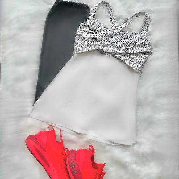 lululemon athletica top - Picture 2 of 10